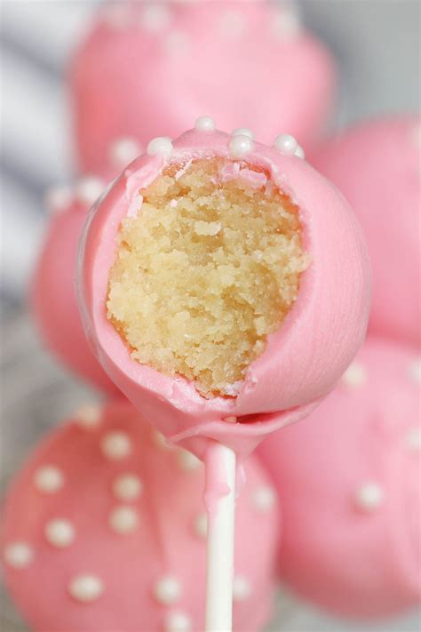 Starbucks Cake Pops Copycat (Easy Birthday Vanilla Cake Pop Recipe ...