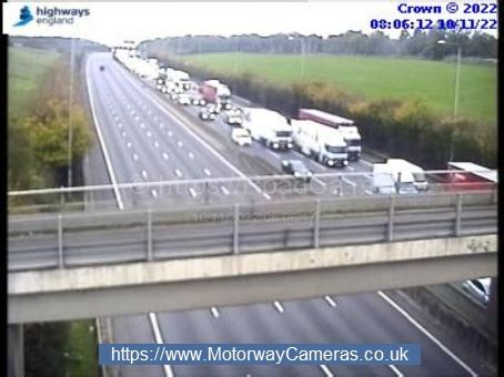 Motorway Cameras on Twitter: "#M25 is CLOSED between J15 (M4 J4B / Slough) and J16 (M40 J1A ...