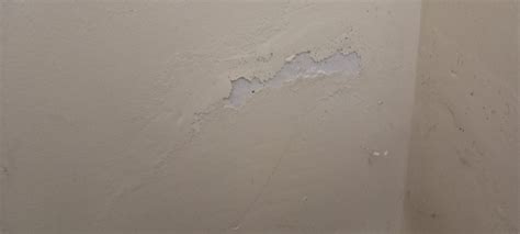 Will Plastering A Wall Stop Damp? - Plasterers News