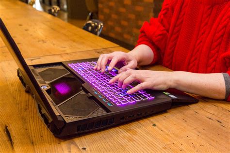 Acer Predator Triton 700's cool keyboard slides out - CNET