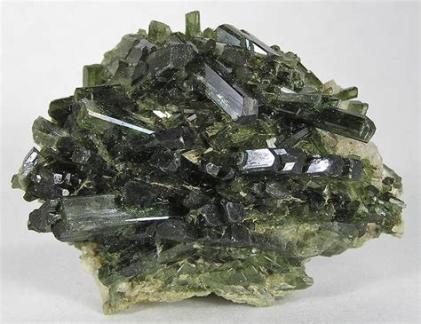 Pyroxene | Diopside, Crystals and gemstones, Minerals and gemstones