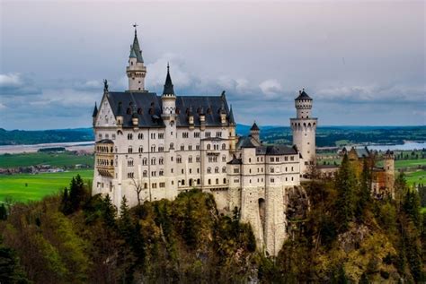 Neuschwanstein - the inspiration for Disneylands Sleeping Beauty Castle ...