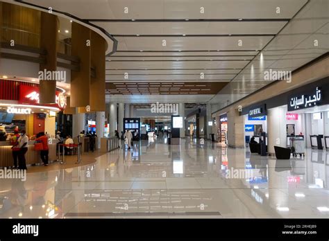 Bahrain airport departures terminal Stock Photo - Alamy