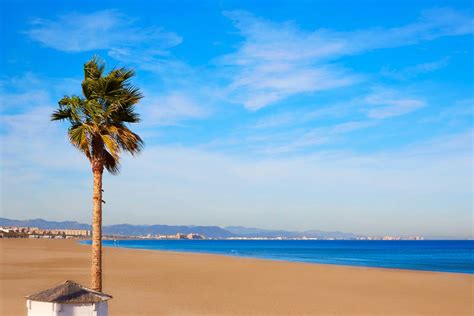 Malvarrosa beach, Valencia, Spain - City guide - Tripkay