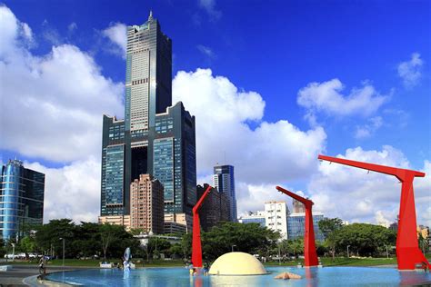 9 AWESOME Things to Do in Kaohsiung City (+ Day Trips)