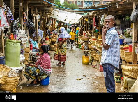 African market Stock Photo - Alamy