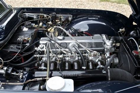 Triumph TR5 engine