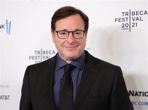 The Cast Of ‘Full House’ Honors Bob Saget Two Years After His Death | 104.9 WNFM