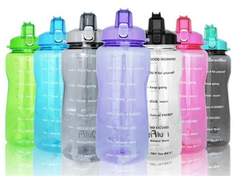 Best 64 Oz Water Bottle 2021: Top Brands Review - DaDong