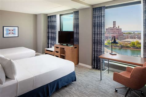 Hampton Inn Boston Seaport District Boston, Massachusetts, US - Reservations.com