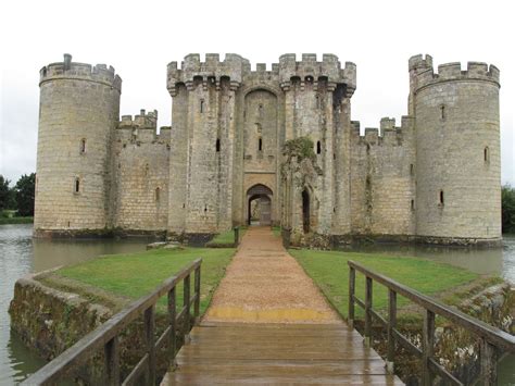 Traces of My Travels: Bodiam Castle, East Sussex