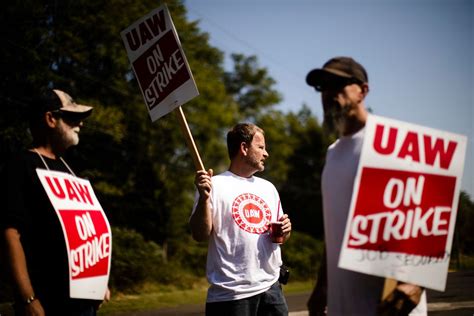 GM strike enters 2nd week with no clear end in sight