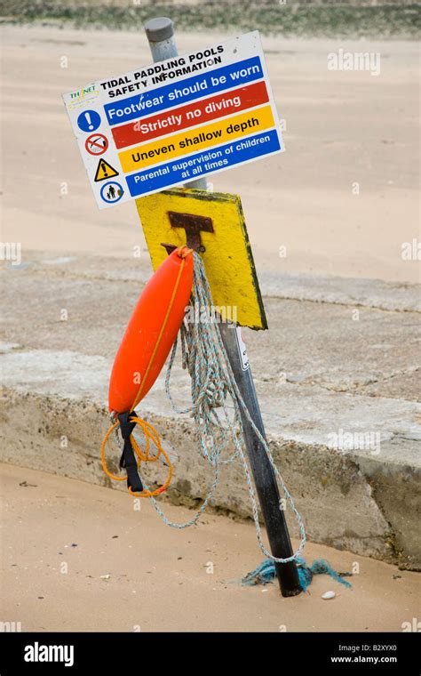 Lifeguard equipment hi-res stock photography and images - Alamy