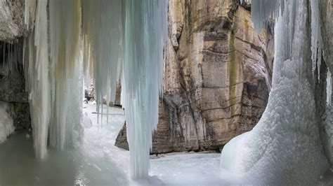 Frozen Waterfall Wallpapers - Wallpaper Cave