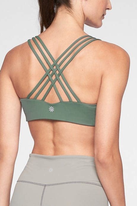 13 Best Yoga Brands 2022 - Yoga Clothes and Gear You'll Love