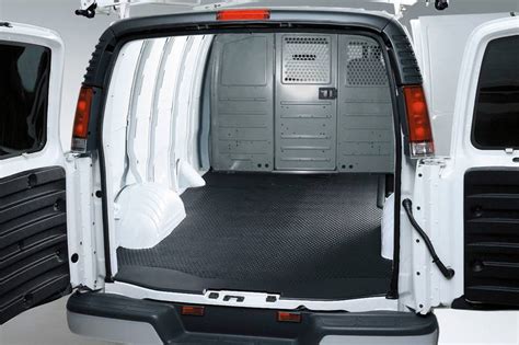 2022 GMC Savana Cargo Pictures - 18 Photos | Edmunds