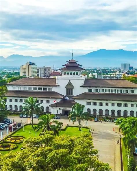 Sejarah Kota Bandung! Lekat dengan Sosok Daendels