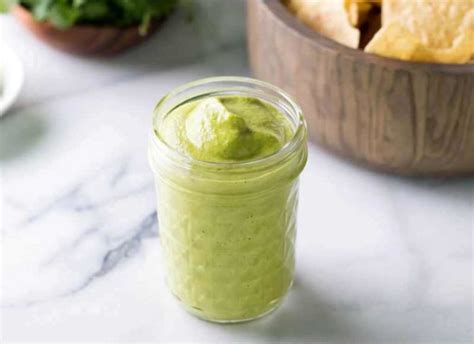 Dona Sauce Recipe from Tacodeli: Creamy Green Salsa