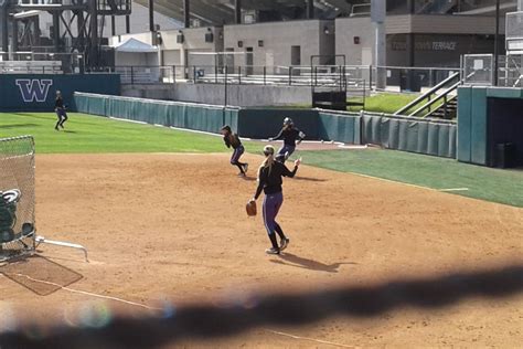 Husky Softball Notebook: Taken Down in the Desert - UW Dawg Pound