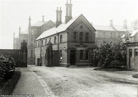 Evocative pictures from 19th century workhouse in Victorian Britain | Workhouse, Victorian, Century