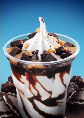 The New Jollibee Choco Crumble Sundae: a sweet and indulgent escape - Write, Breathe, Live