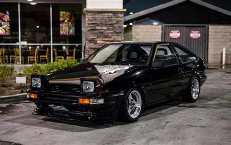 Toyota Sprinter Trueno AE86 - The legendary 'Tofu Delivery' car or 'Hachi-Roku' (86) : r/carporn