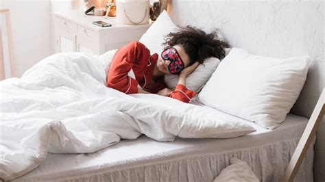 What are the benefits of sleep masks? We asked the experts | TechRadar