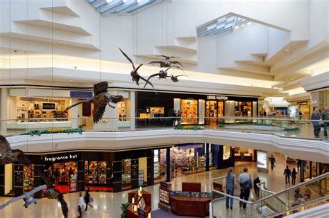 Cherry Creek Mall in Denver Editorial Photo - Image of building, travel: 29371411