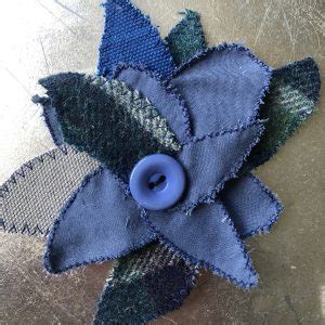 Easy Scrap Fabric Flowers - Scrap Fabric Love