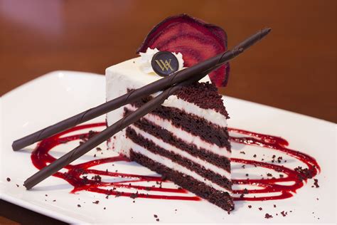 File:Red Velvet Cake Waldorf Astoria.jpg - Wikimedia Commons