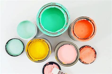 Enamel vs. Acrylic - The Difference Between Acrylic and Enamel Paint