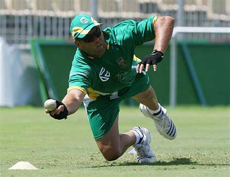 Jacques Kallis works on his catching | ESPNcricinfo.com