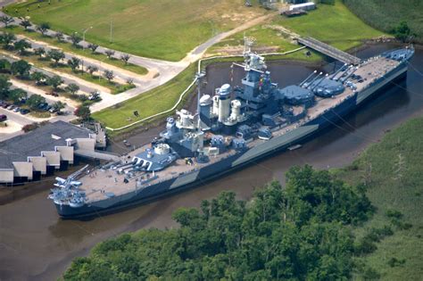 Naval Analyses: INFOGRAPHICS #10: USS North Carolina (BB-55) fast battleship, the most highly ...