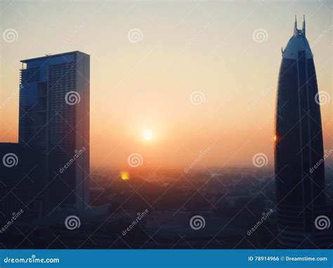 Sunset over Dubai Skyline editorial photo. Image of hotel - 78914966