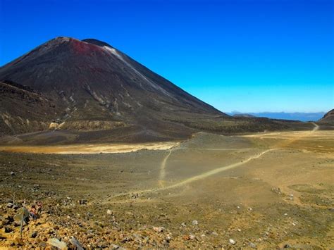 A Long Day in the Mountains: Hiking the Tongariro Crossing