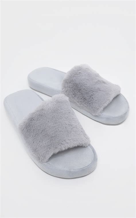 Grey Fluffy Slippers | Nightwear & Onesies | PrettyLittleThing CA