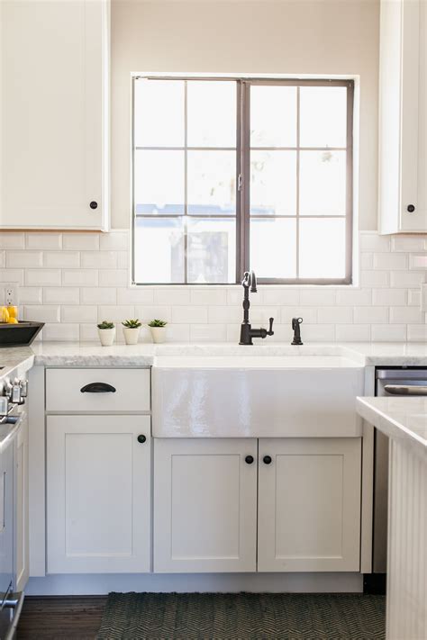 Farmhouse Sink White Cabinets