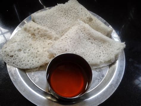 Madhavi 's cooking: Neer Dosa with Jaggery syrup