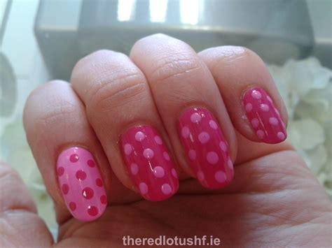 Love pink polka dot . Pink Polka Dots, Nails, Beauty, Finger Nails, Ongles, Beauty Illustration ...