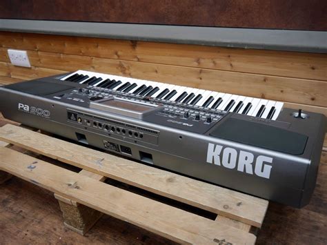 Korg PA 900 Arranger Keyboard w/Box & PSU - 2nd Hand | Rich Tone Music