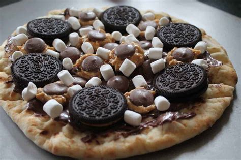 Peanut Butter Oreo S'mores Pizza Recipe | AD - What the Redhead said