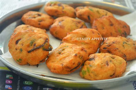 SAMBAR VADAI RECIPE / MEDHU VADAI RECIPE WITH SAMBAR / HOTEL STYLE RECIPE