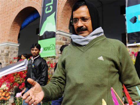 Selfie with Mufflerman Arvind Kejriwal at Rs 500 - The Economic Times