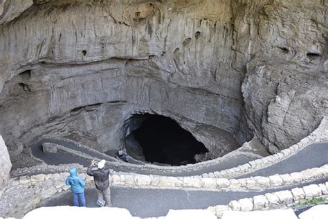 Carlsbad Caverns Natural Entrance Tour (Carlsbad Caverns National Park ...