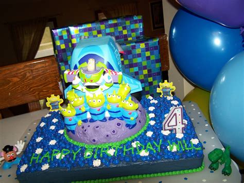 Buzz Lightyear cake | Cake, Rocket party, Desserts