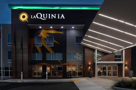 La Quinta Inn & Suites by Wyndham Perry | Perry, GA Hotels