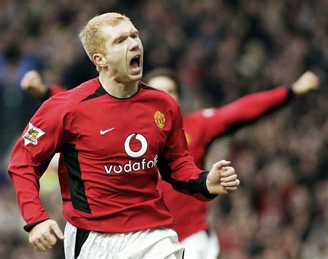 MANCHESTER, ENGLAND - DECEMBER 13: Paul Scholes of Man Utd celebrates scoring the first goal ...