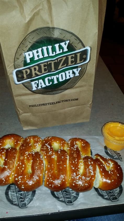 PHILLY PRETZEL FACTORY - CLOSED - Pretzels - 901 Market St, Philadelphia, PA - Restaurant ...