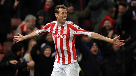 Stoke City FC - Peter Crouch's book now on sale