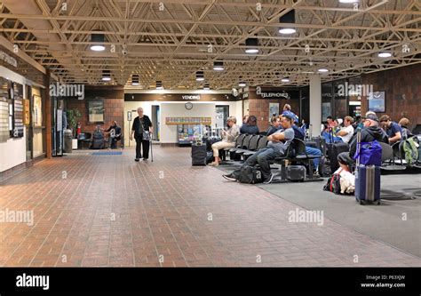 Cleveland amtrak station hi-res stock photography and images - Alamy